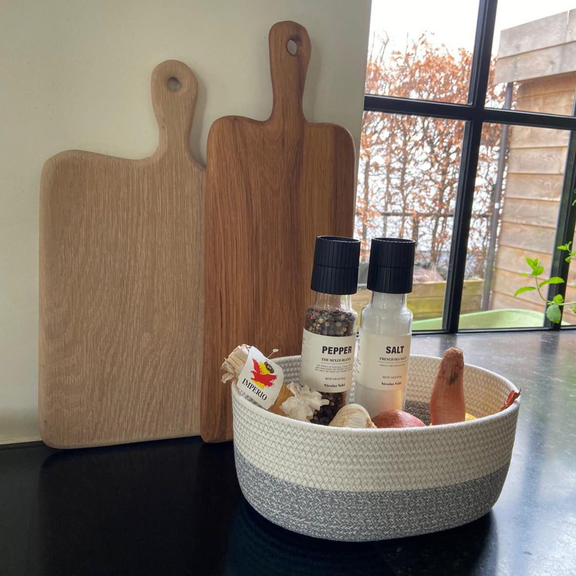 Ovale Aufbewahrung Pastellgrau & Weiß