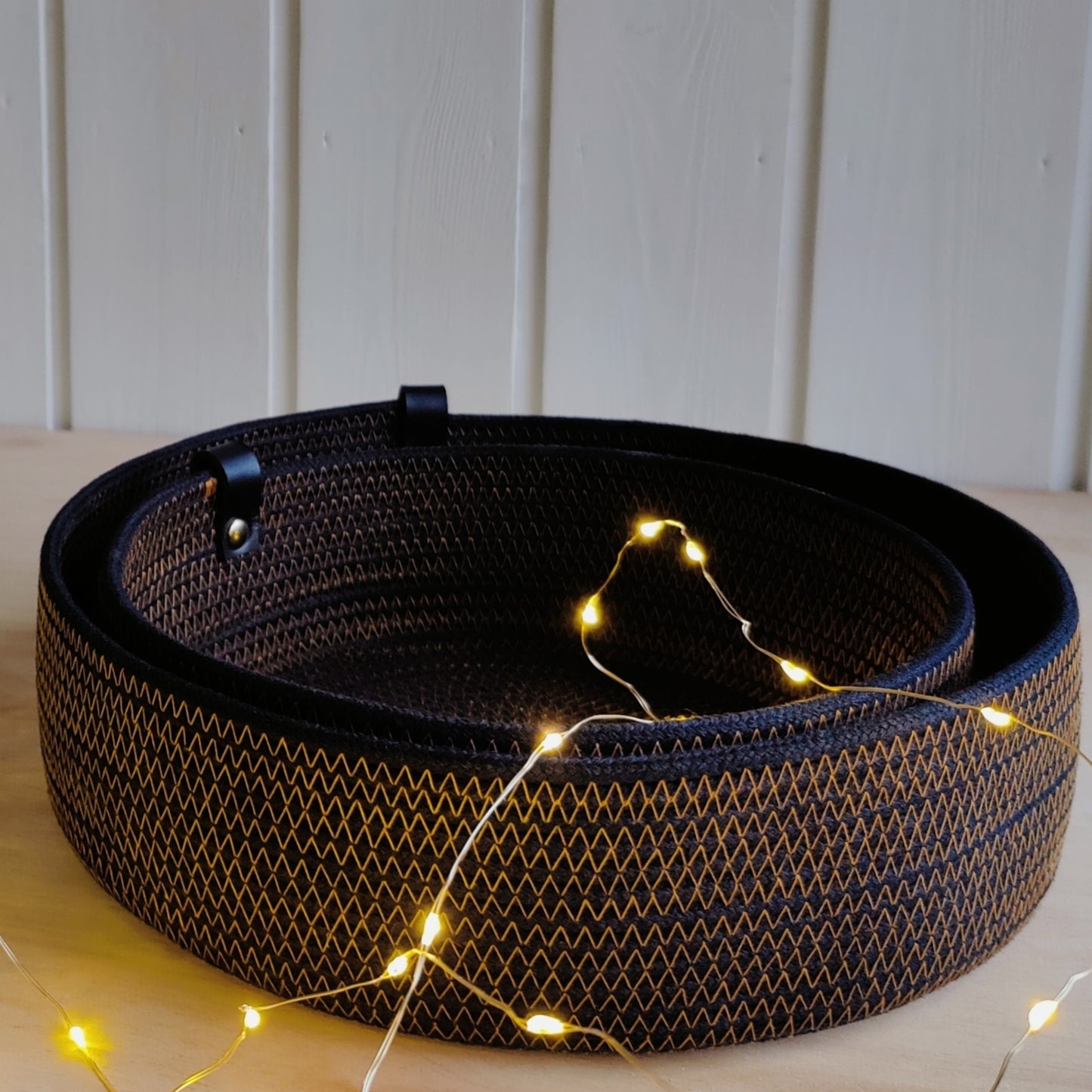 Goldener Teller hoch