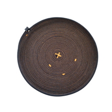 Laden Sie das Bild in den Galerie-Viewer, Teller niedrig Golden collection