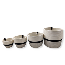 Afbeelding in Gallery-weergave laden, Planter Ecru Black