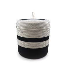 Afbeelding in Gallery-weergave laden, Lidded Basket Black &amp; White