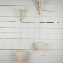 Load image into Gallery viewer, Hanging planter Fluo orange