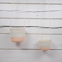 Afbeelding in Gallery-weergave laden, Hanging planter Fluo orange