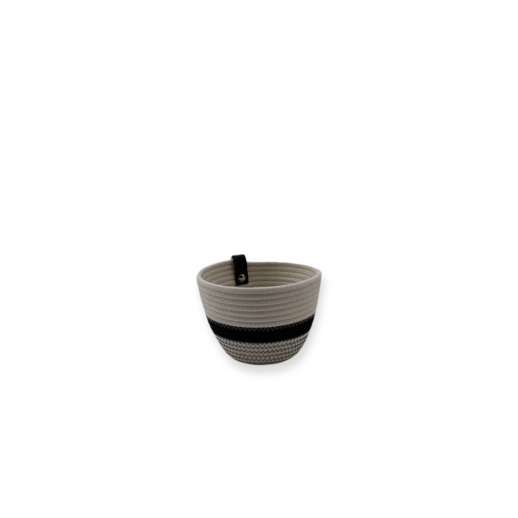 Planter Ecru Black