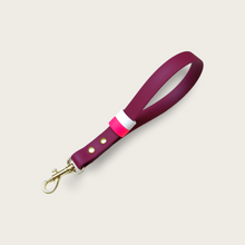 Load image into Gallery viewer, Keychain Wine Red